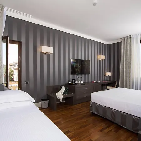Monti Palace Szálloda 4*