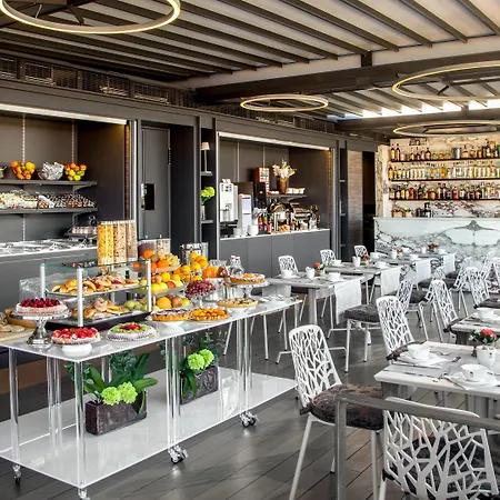 Hotel Monti Palace Rome